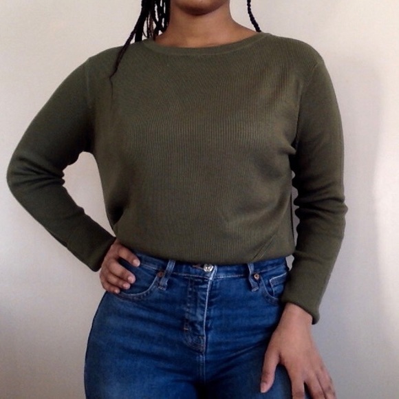 H&M OLIVE GREEN SWEATER 😻💫